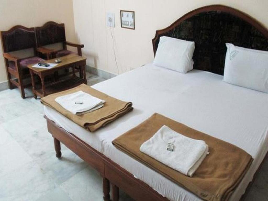 Hotel Geethanjali Residency Bhadrachalam Exterior foto